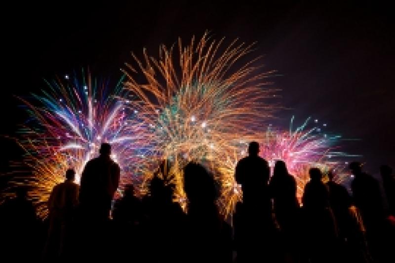 Fogos de artifício e som alto podem lesar a audição