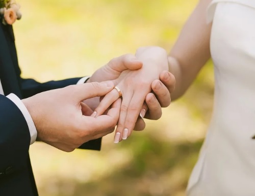 Bahia tem o maior crescimento no número de casamentos no país; união entre pessoas do mesmo sexo cai