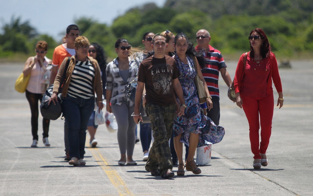 Com saÃ­da de cubanos, 10 cidades na BA ficarÃ£o sem nenhum mÃ©dico na assistÃªncia bÃ¡sica, diz Sesab