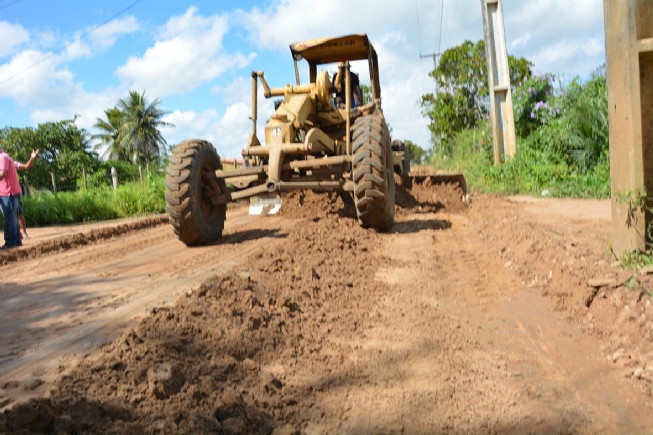 Prefeitura informa recuperação da pavimentação na sede e estradas da zona rural