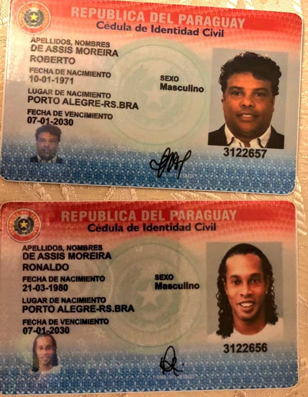 Ronaldinho Gaúcho é investigado por posse de passaporte falso no Paraguai