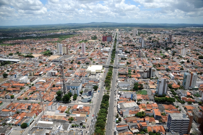 Entre municípios acima de 500 mil habitantes, Feira é destaque positivo na estatística da Covid-19, diz prefeitura