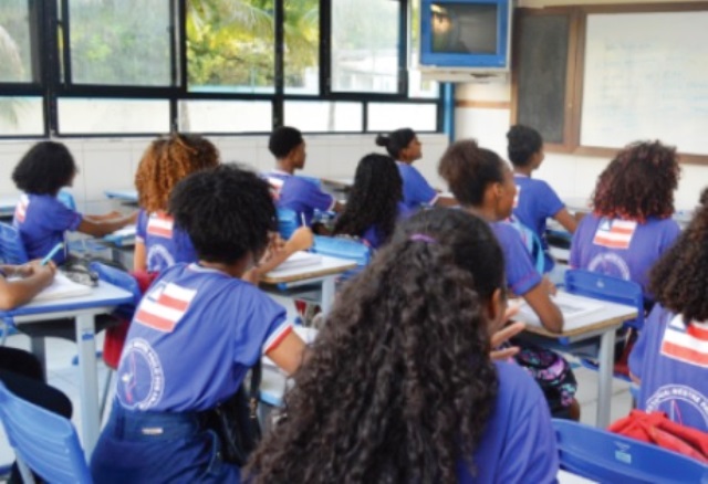 Suspensão de aulas e eventos é prorrogada por mais 15 dias na Bahia