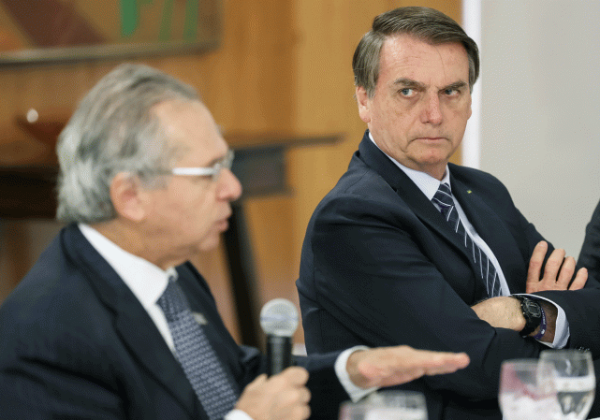 Após apoio de governadores a veto, Bolsonaro diz que sancionará socorro a estados nesta quinta