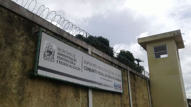 Detentos do Conjunto Penal de Feira de Santana são transferidos para unidade prisional de segurança máxima em Serrinha