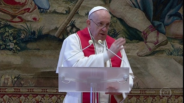 Papa Francisco critica quem viajou no fim do ano para fugir de restrições devido à covid-19