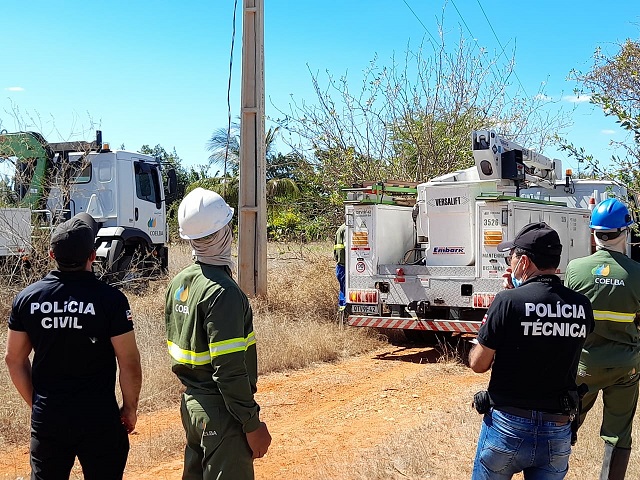 Furto de energia: Neoenergia Coelba realiza operação especial de verão e remove 220 irregularidades no litoral da Bahia  