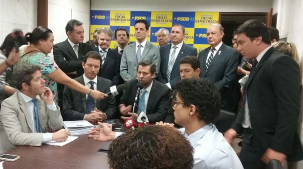 PSDB reitera pedido de afastamento de Cunha da presidência da Câmara