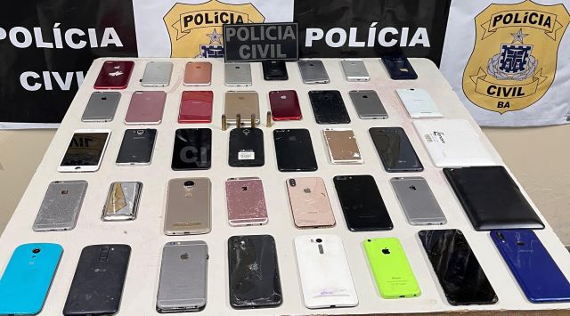 Polícia Civil de Feira de Santana apreende mais de 35 celulares com restrições de roubo