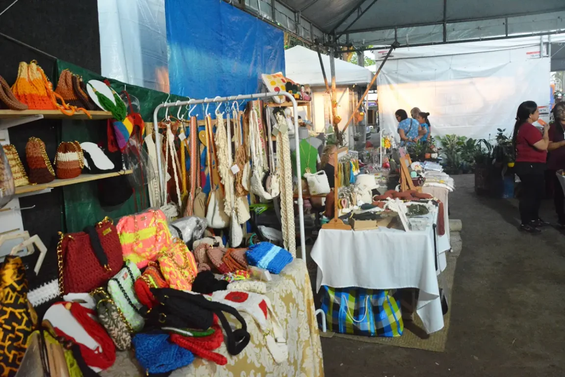 Feira Arte na Avenida na Expofeira