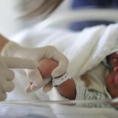 Sanciona lei que estabelece ações para reduzir partos prematuros