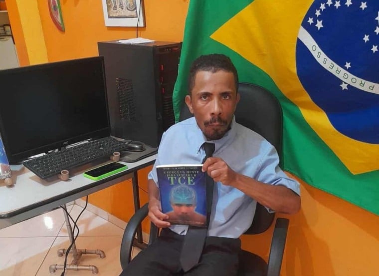 Escritor feirense participa da Flifs 2025 com obra sobre superação após acidente