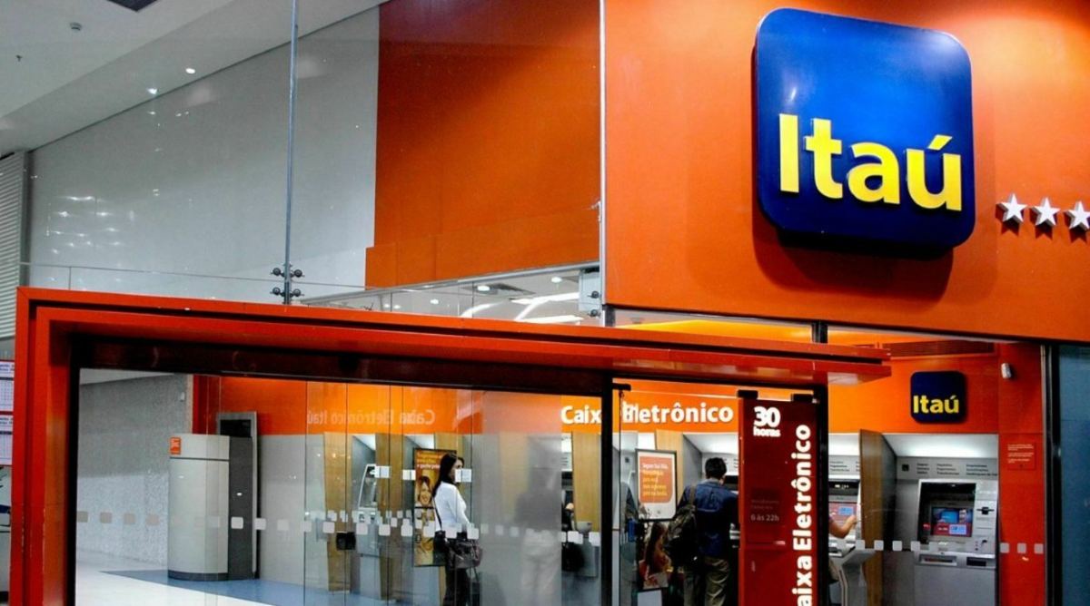 Itaú realiza demissões em massa alegando problemas de produtividade
